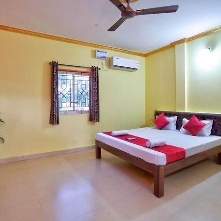 Hotel Savita Calangute Ngoại thất bức ảnh